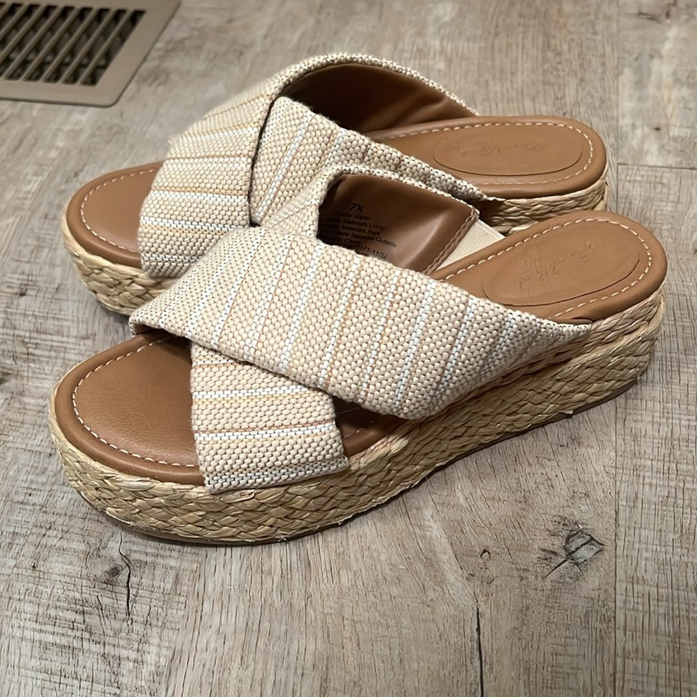 Target sandals - Picture 2 of 2